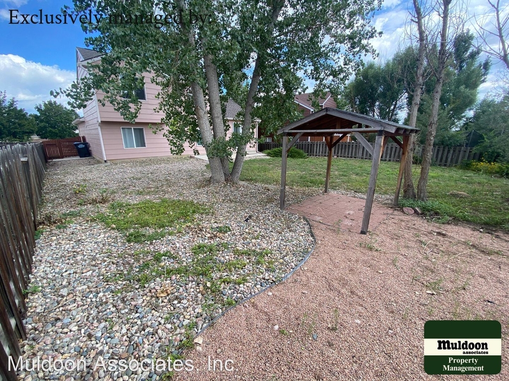 5822 Mesa Mountain Way - Photo 4