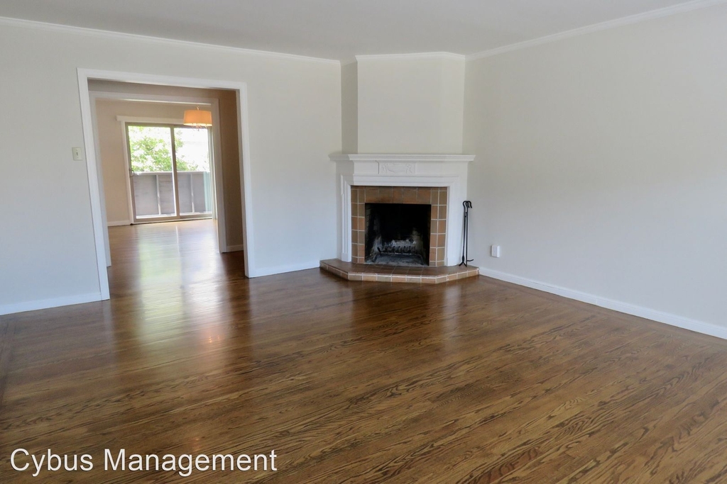 880 Portola Dr - Photo 2