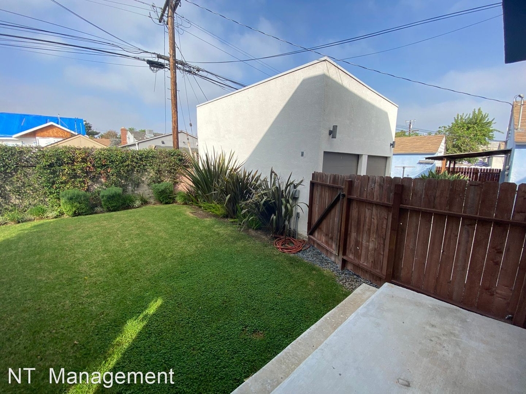 8367 Dunbarton Ave - Photo 12