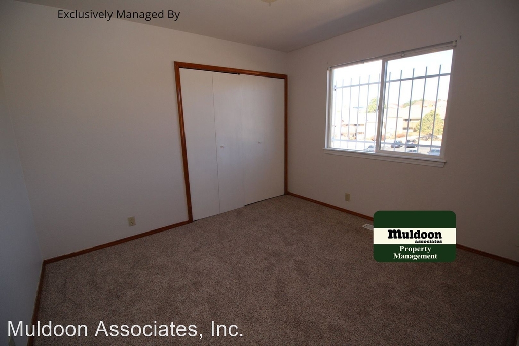 2180 Silkwood Dr - Photo 14