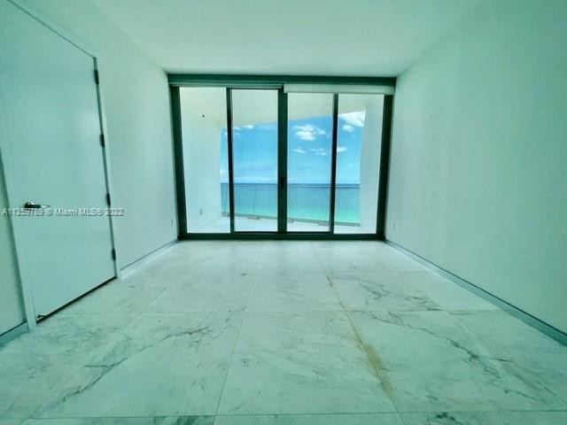 16901 Collins Ave - Photo 11