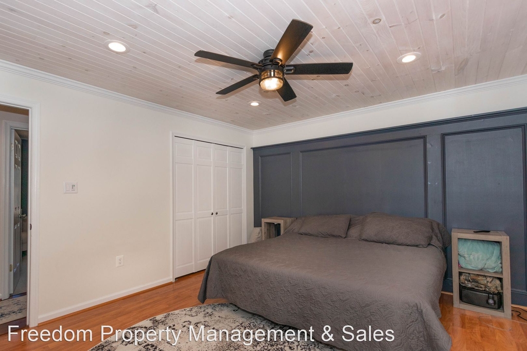 15201 Dyers Rd - Photo 11