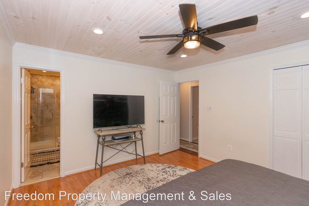 15201 Dyers Rd - Photo 13
