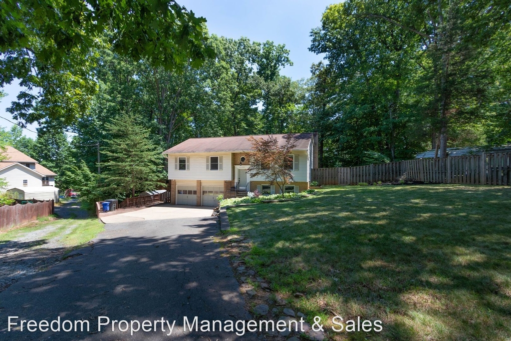 15201 Dyers Rd - Photo 1