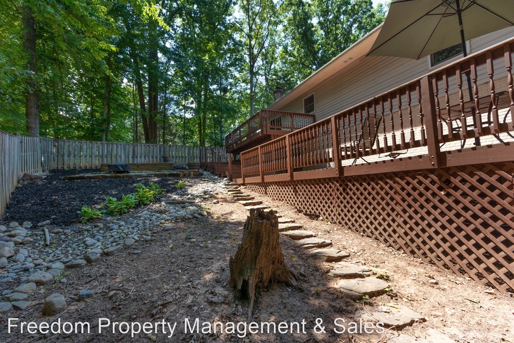 15201 Dyers Rd - Photo 36