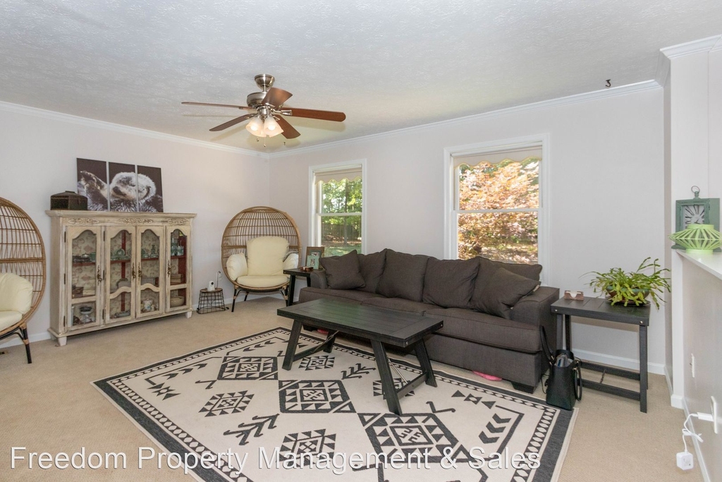 15201 Dyers Rd - Photo 2