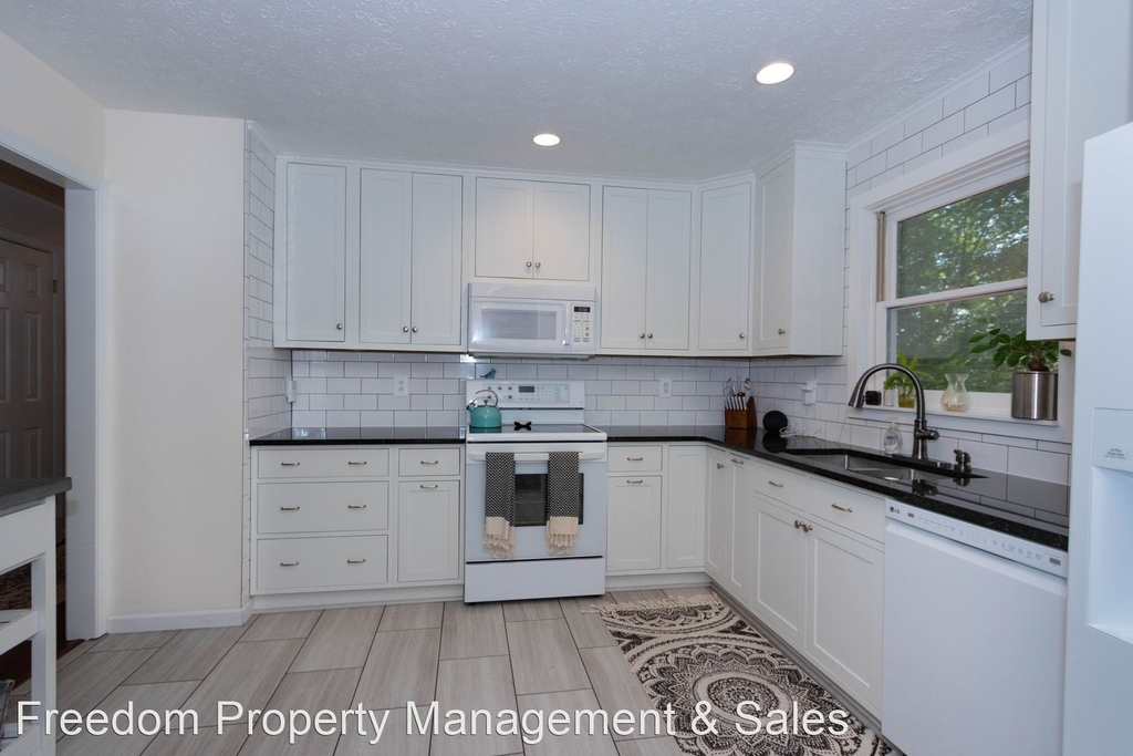 15201 Dyers Rd - Photo 5