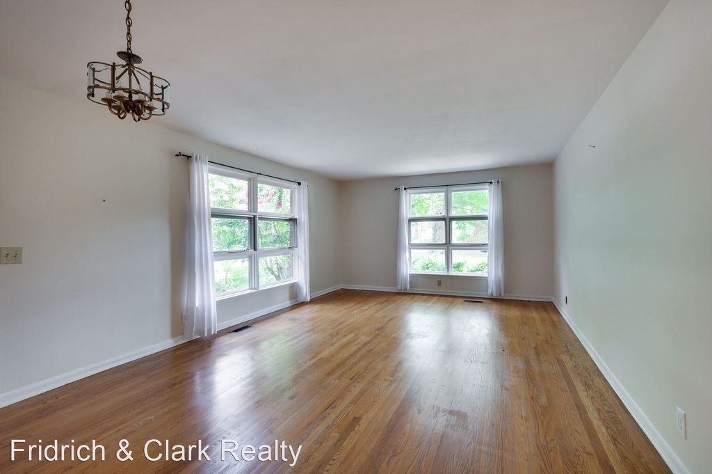 1123 Glendale Lane - Photo 5