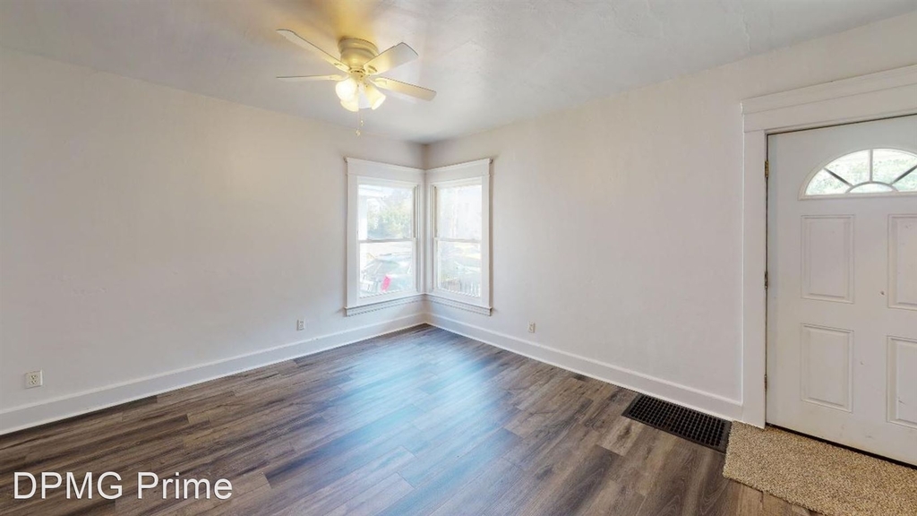 920 W Lapeer - Photo 2