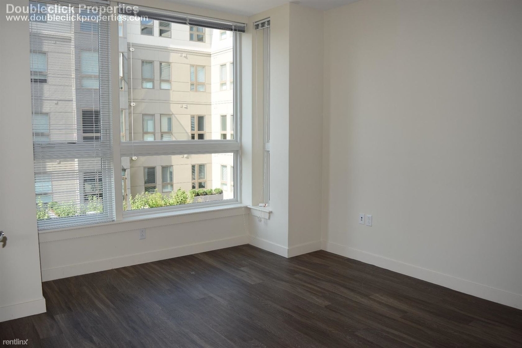 180 Eastern Ave Apt 527 - Photo 2