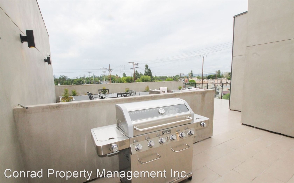 13713 Oxnard St. - Photo 9