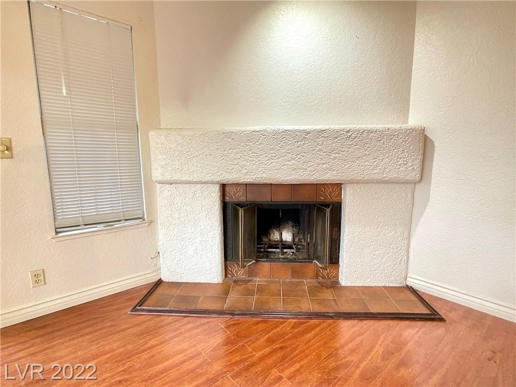 2205 Sun Avenue - Photo 3