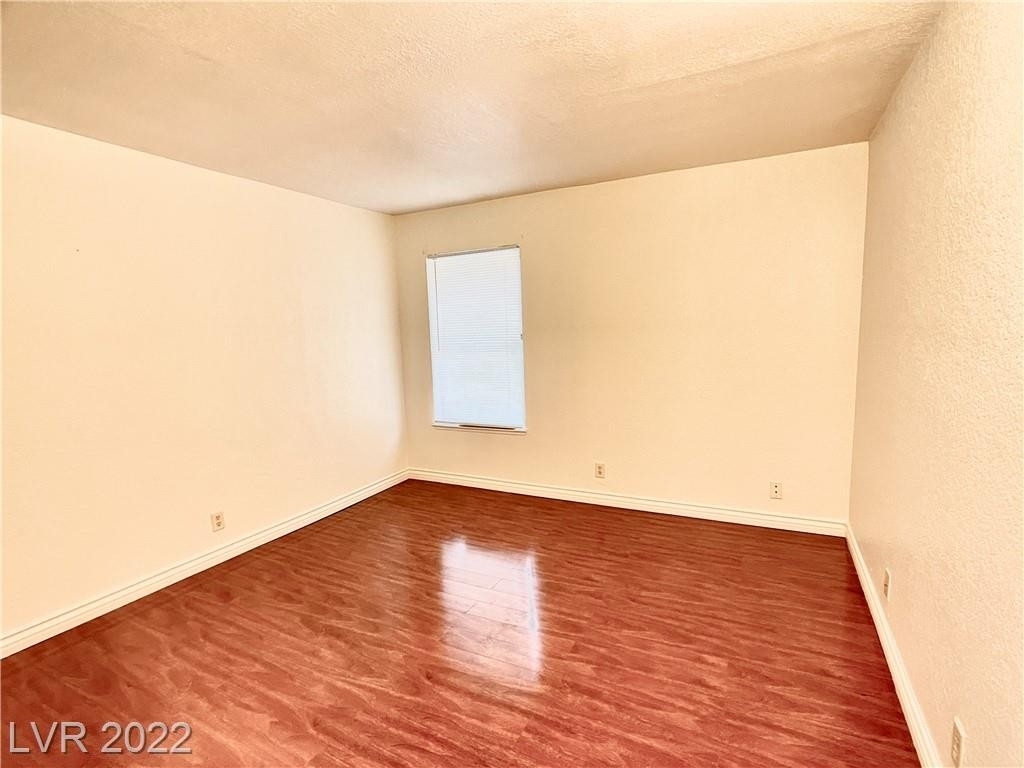 2205 Sun Avenue - Photo 6