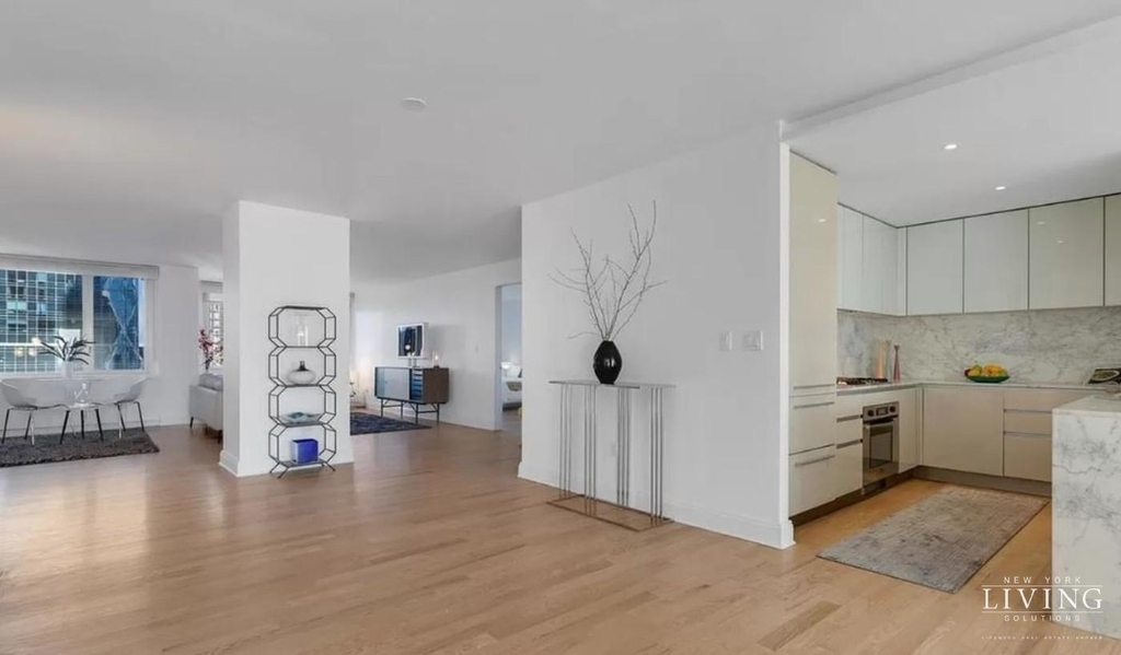 322 West 57th Street - Photo 1