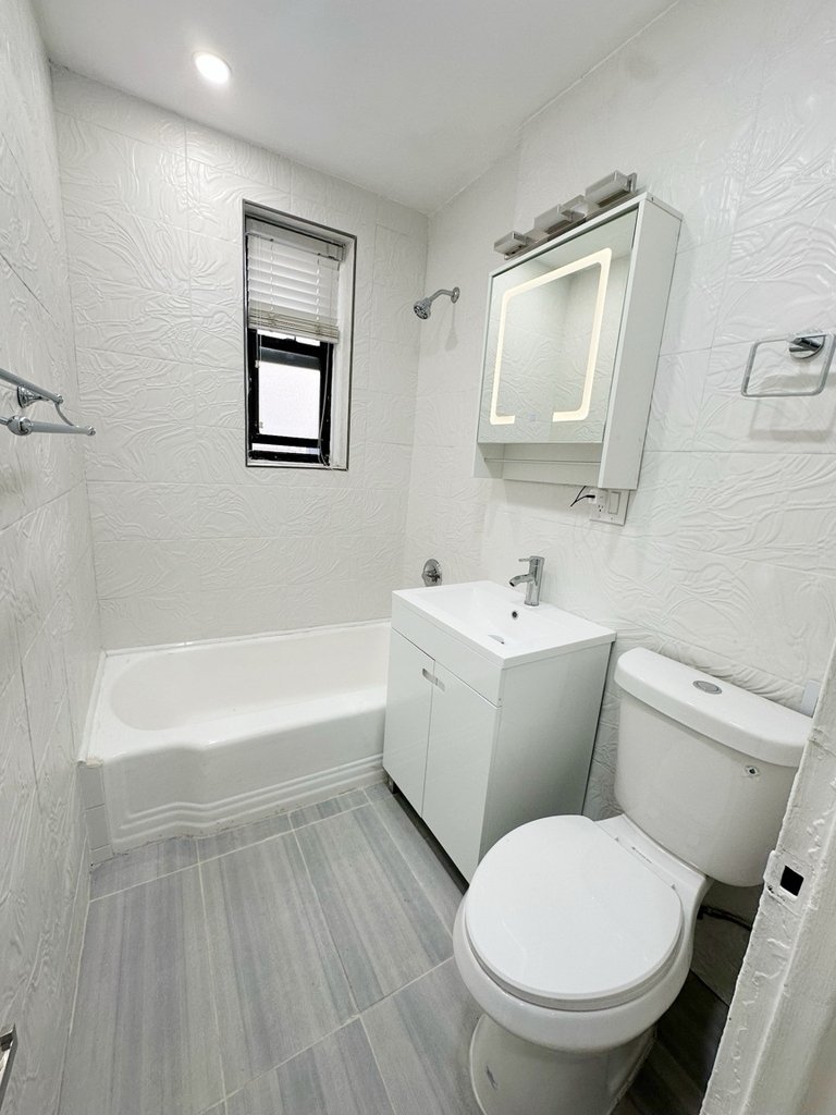 150 West End Avenue - Photo 4