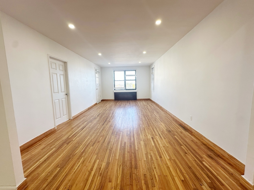 150 West End Avenue - Photo 1