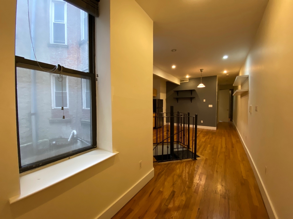 662 Park Place - Photo 2