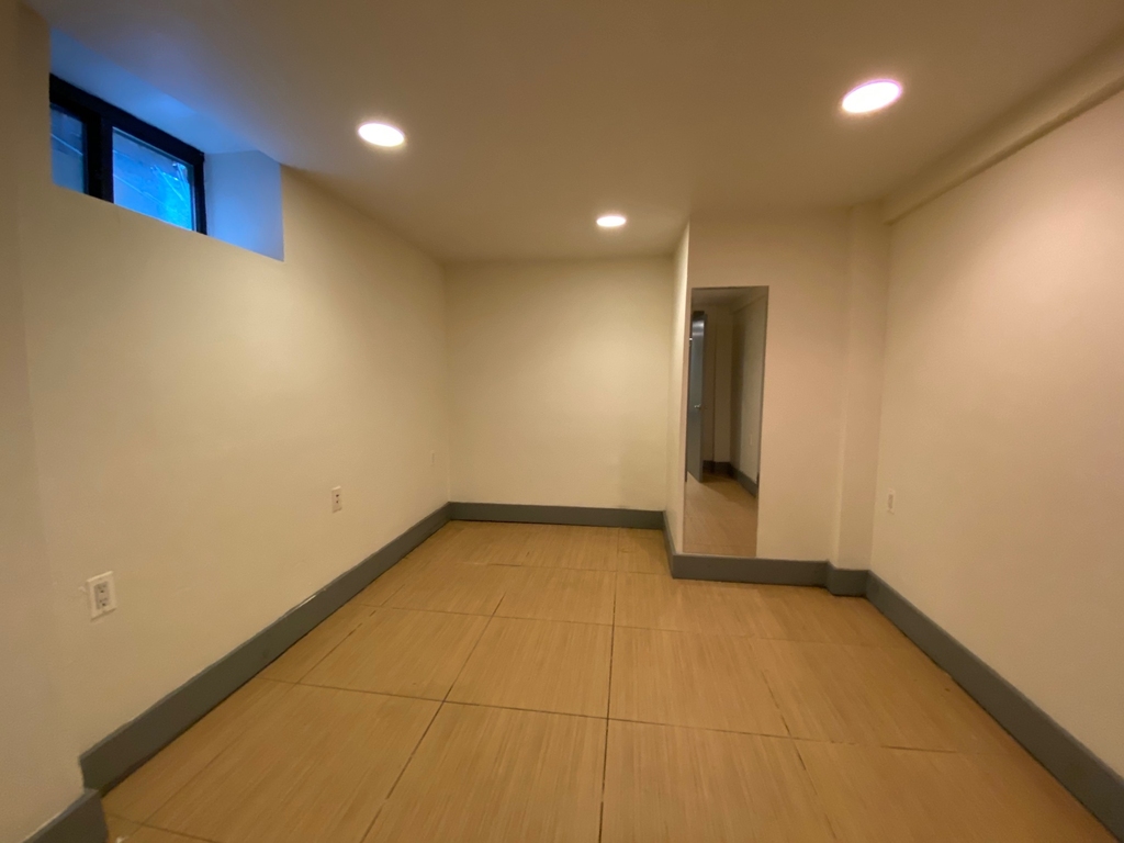 662 Park Place - Photo 9