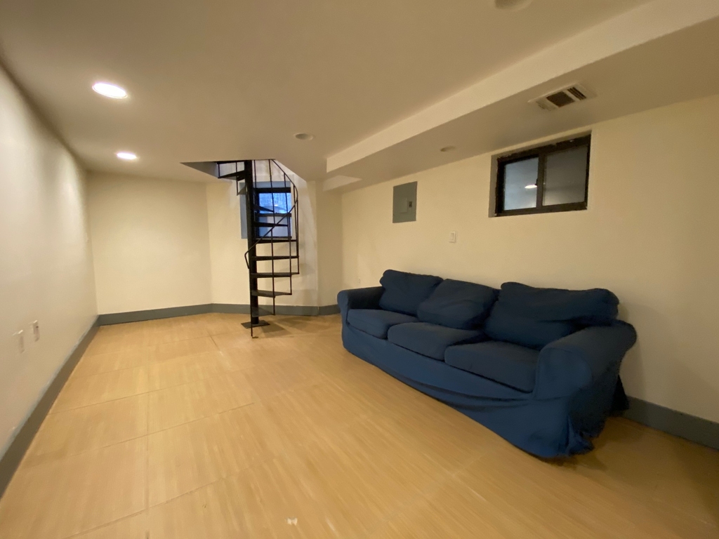662 Park Place - Photo 7