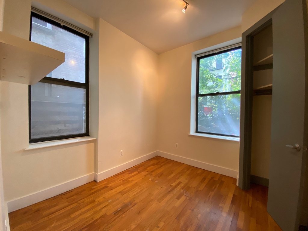 662 Park Place - Photo 6
