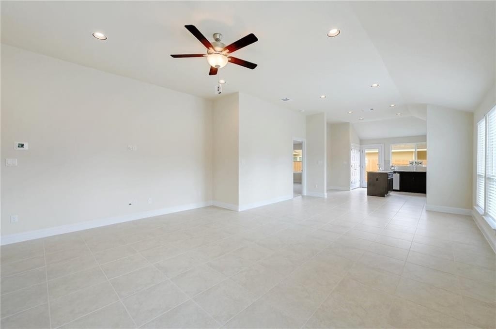 108  White Dunes Dr - Photo 4