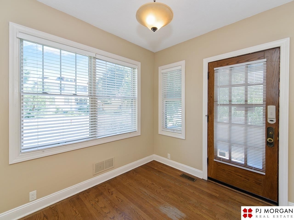 3601 Davenport Street - Photo 2