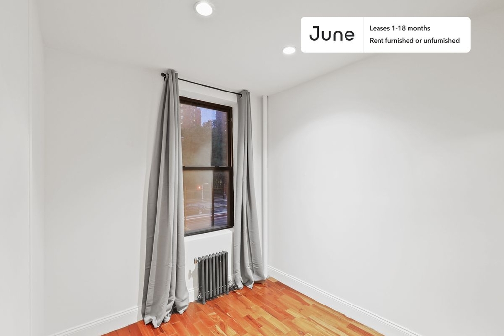 345 East 21st Street - Photo 28