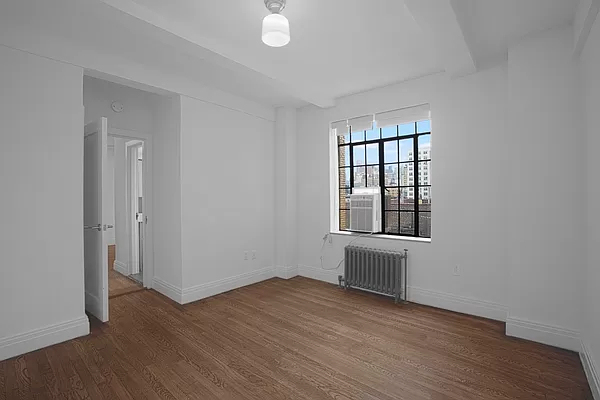 433 West 21st Street - Photo 7