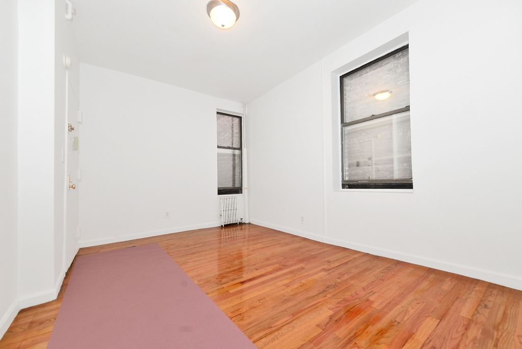 122 Orchard Street - Photo 0