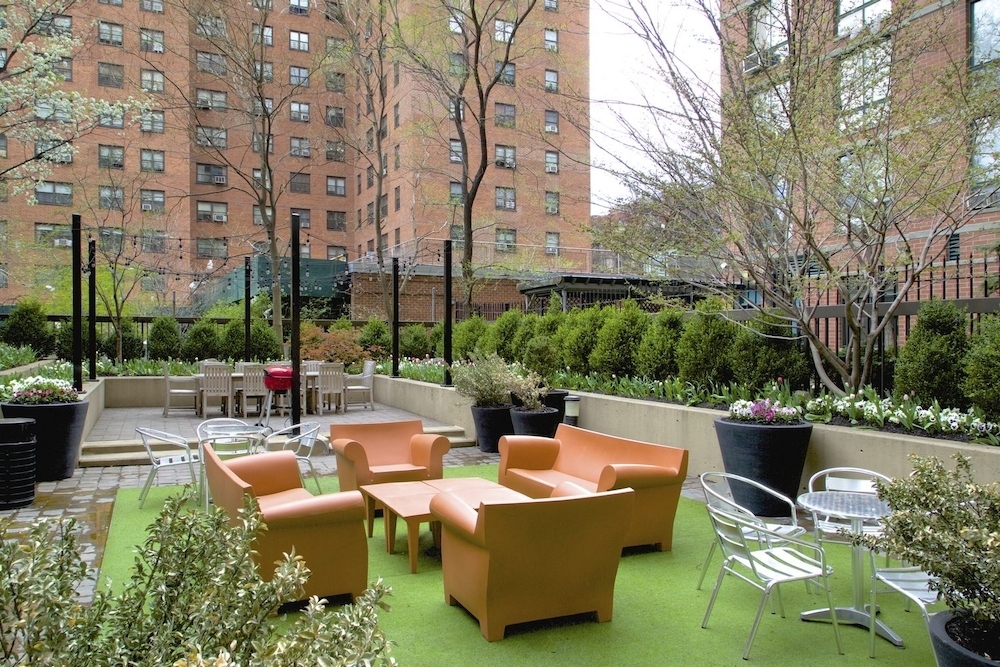 West 90th Street - Photo 7