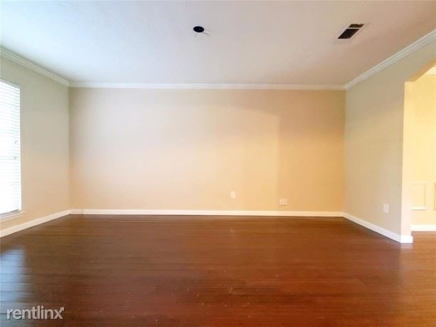 5810r W Bellfort Street - Photo 2