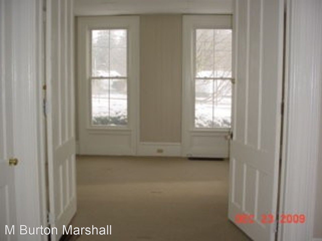 8 Montgomery St - Photo 9