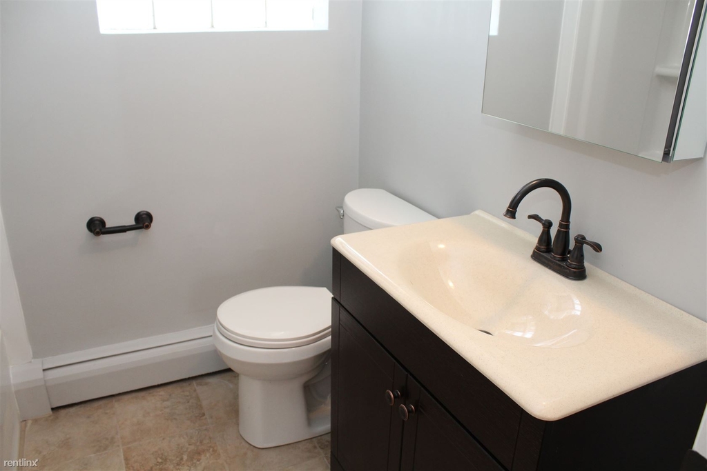 5712 W Montrose Ave Apt 3b - Photo 5