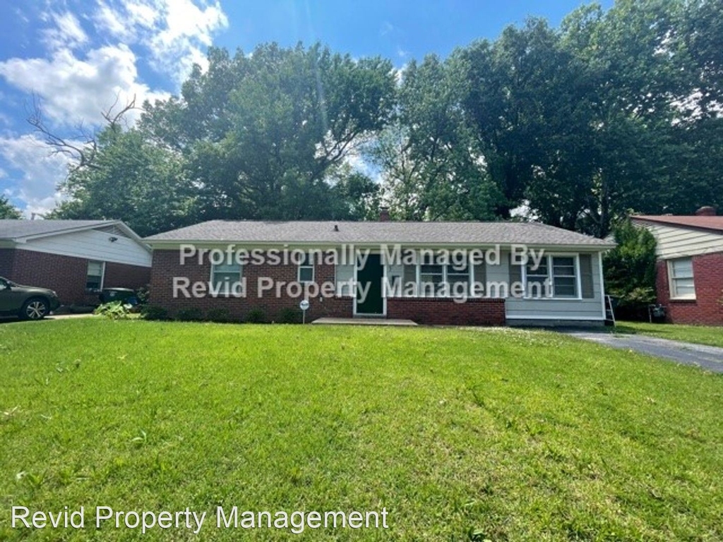 1617 Raymore Rd - Photo 0