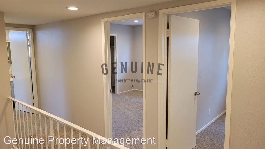 9002 Adelia Circle - Photo 15