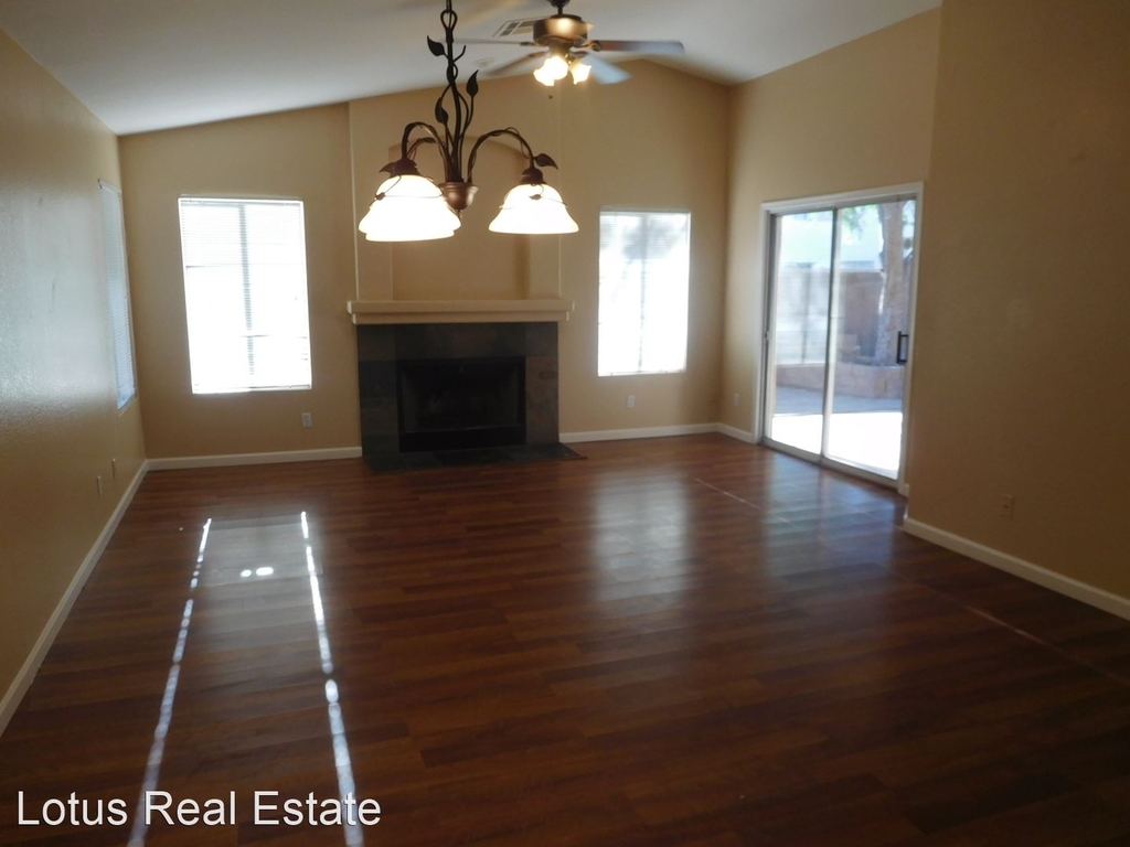 638 N Diane Ct. - Photo 2