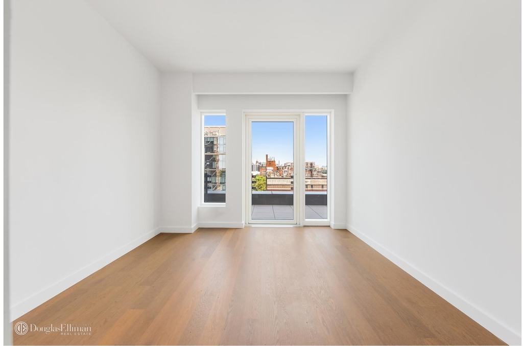 202  Broome St - Photo 17