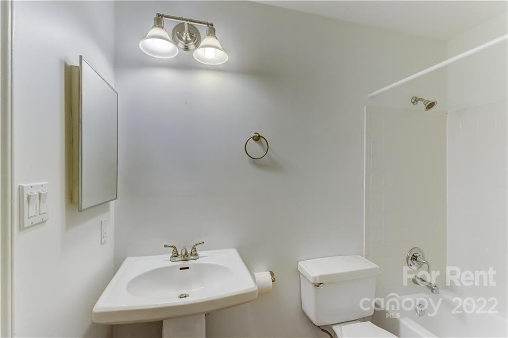 501 Olmsted Park Place - Photo 28