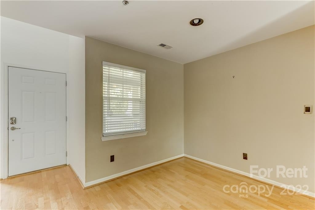 501 Olmsted Park Place - Photo 11