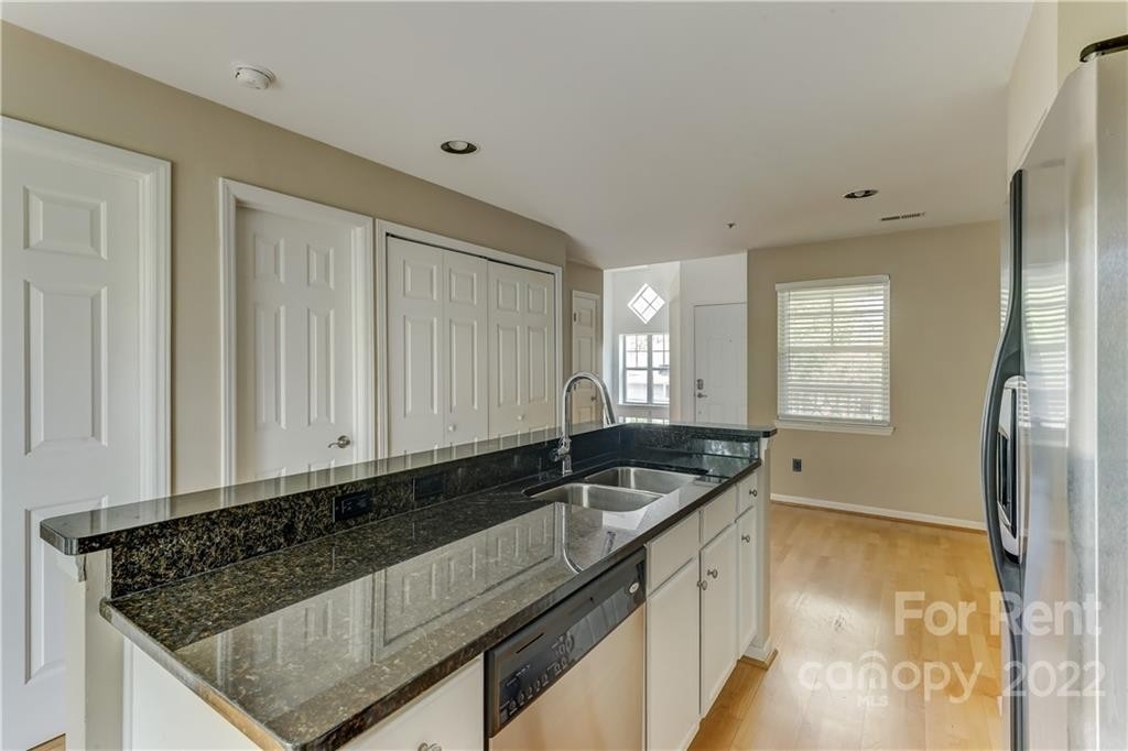 501 Olmsted Park Place - Photo 18