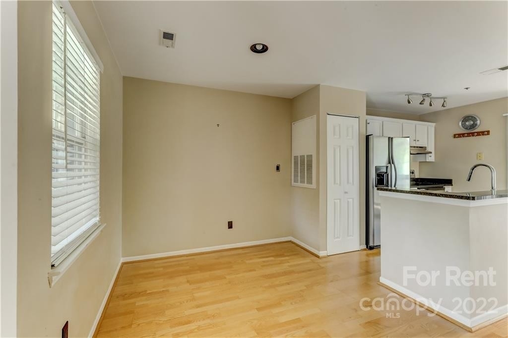 501 Olmsted Park Place - Photo 10