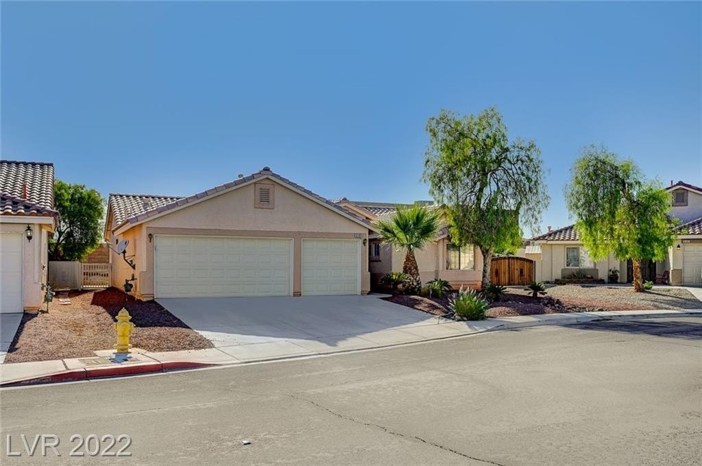 5133 Pebble Rim Street - Photo 2