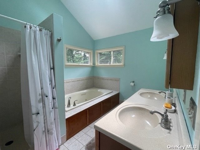 2581 Roanoke Avenue - Photo 13