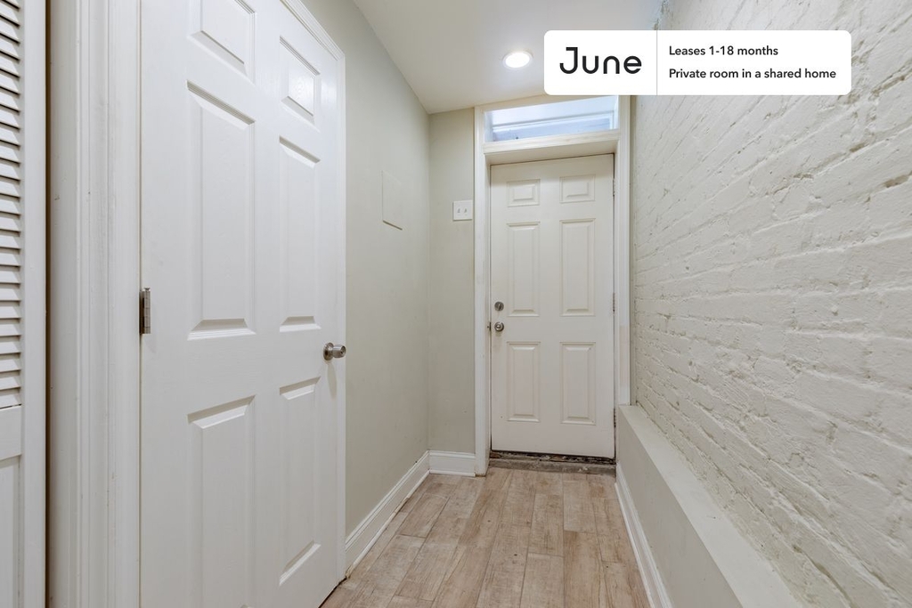 3541 Holmead Place Northwest - Photo 12