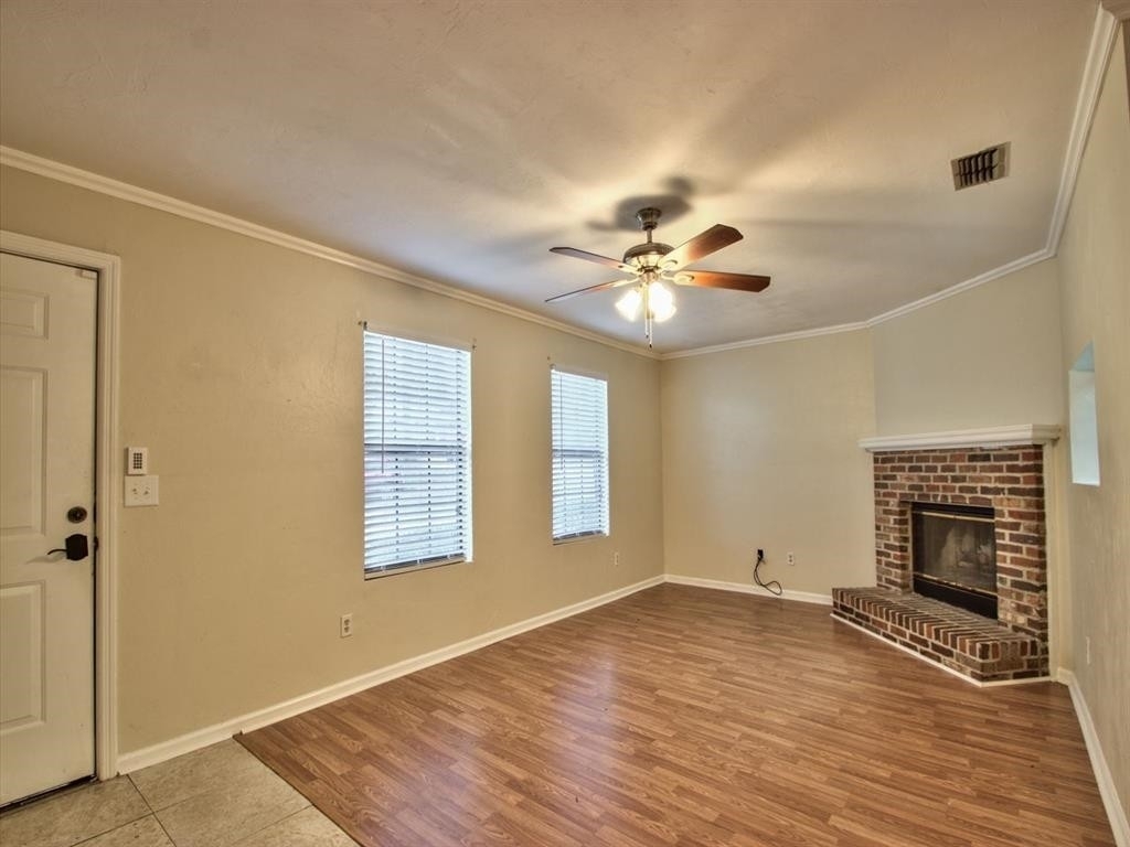 2077 Hanover Ct - Photo 11