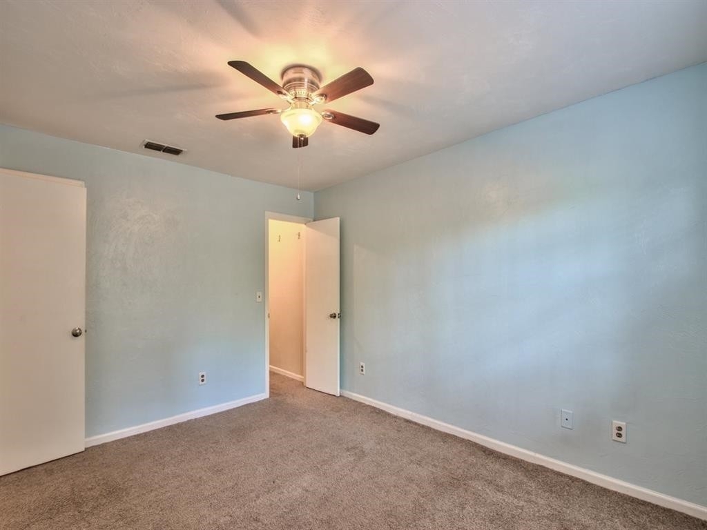 2077 Hanover Ct - Photo 4