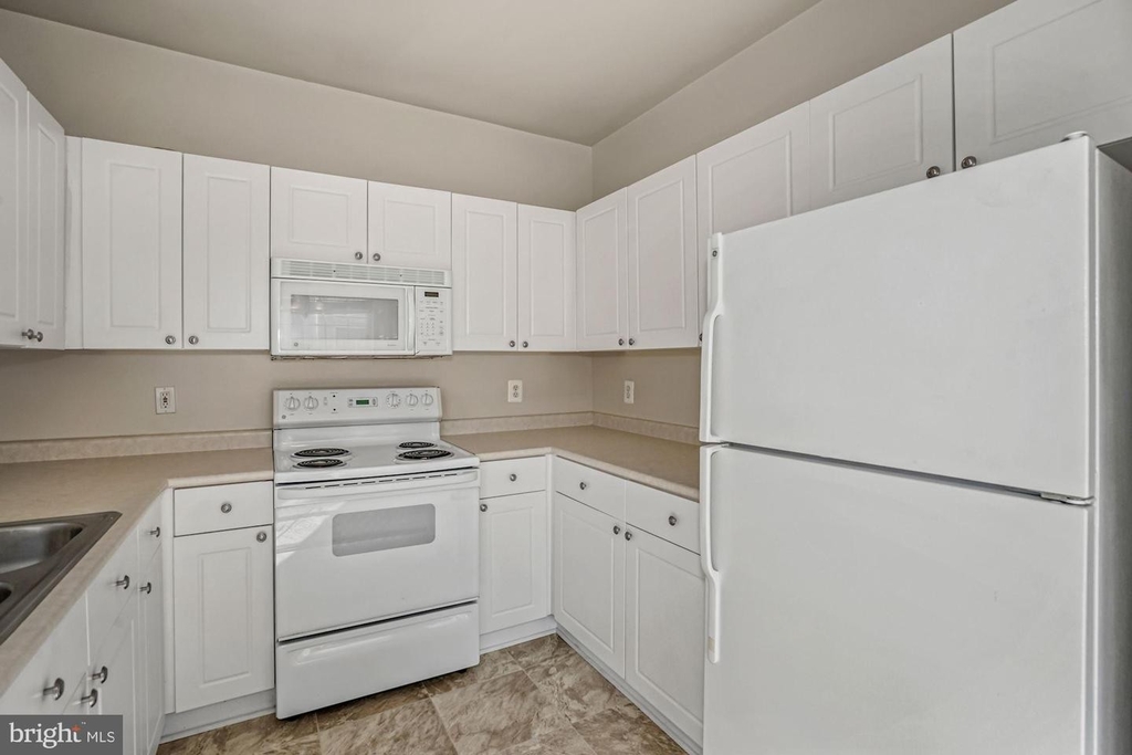 4561 Strutfield Ln #3215 - Photo 7