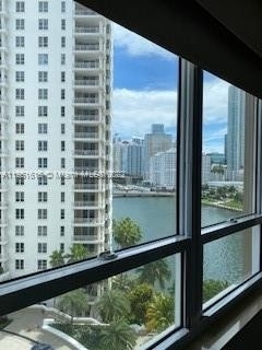 801 Brickell Key Blvd - Photo 3