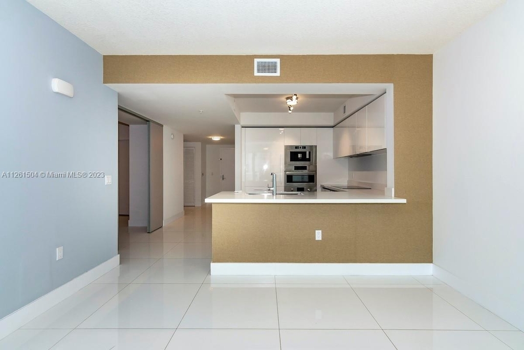 300 Sunny Isles Blvd - Photo 10