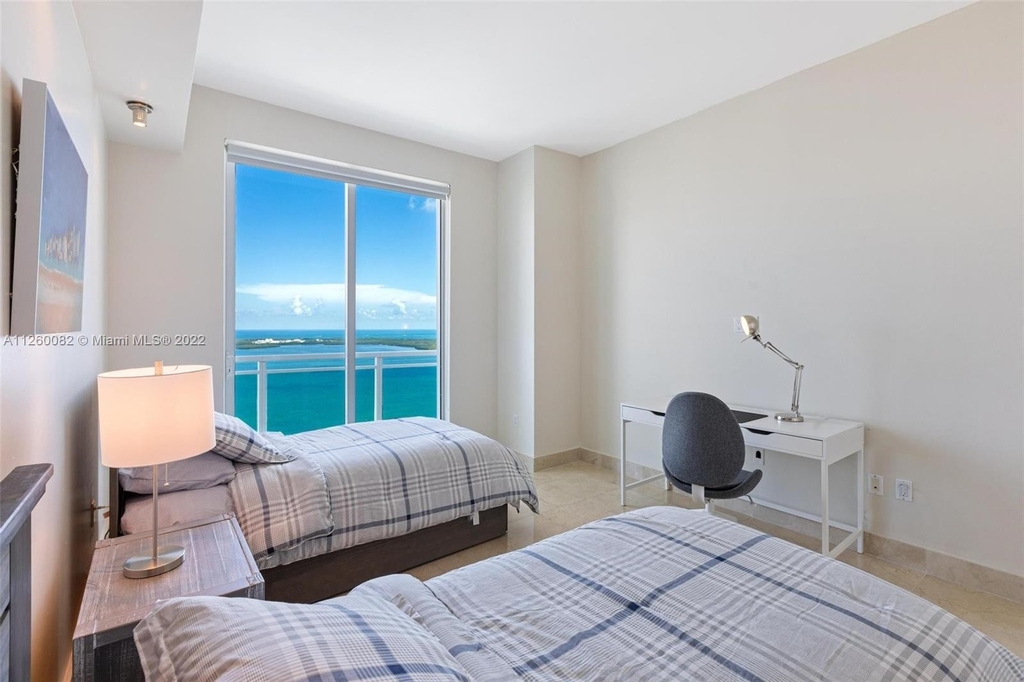 950 Brickell Bay Dr - Photo 2